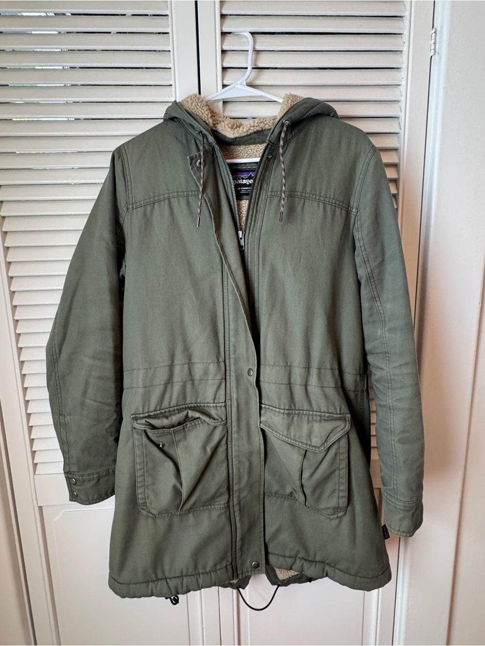 Patagonia Olive Green Hooded Sherpa-Lined Utility Jacket - M